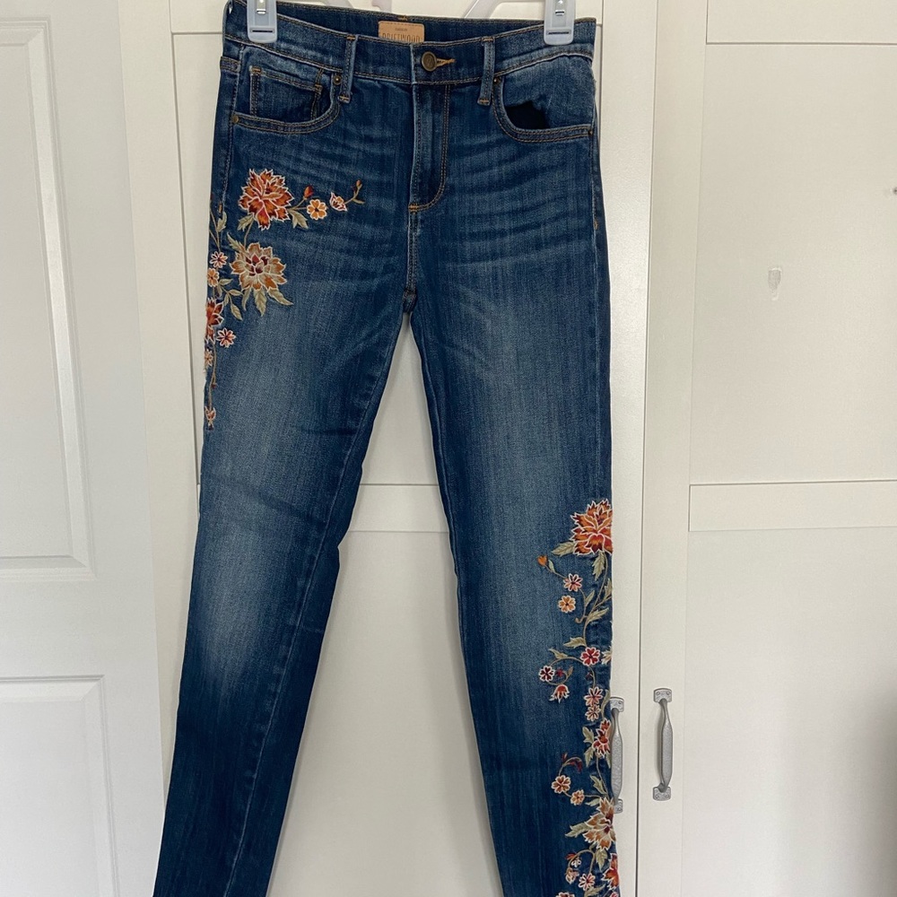 DRIFTWOOD Embroidered Flower Jeans